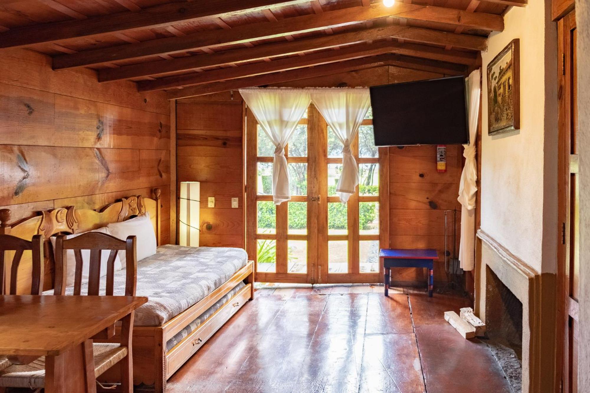 Zirahuen Forest And Resort Екстериор снимка