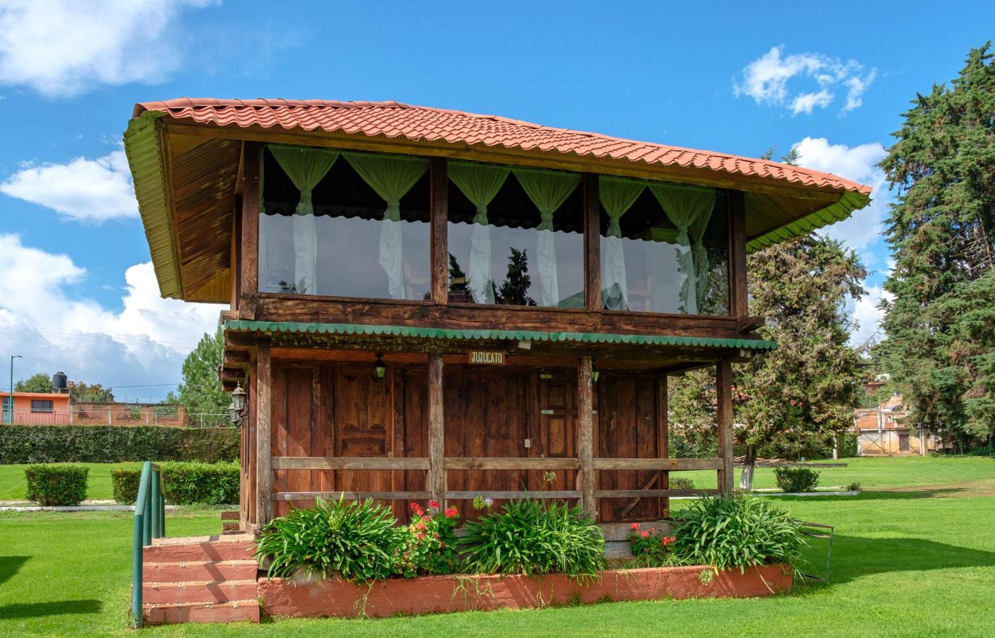 Zirahuen Forest And Resort Екстериор снимка