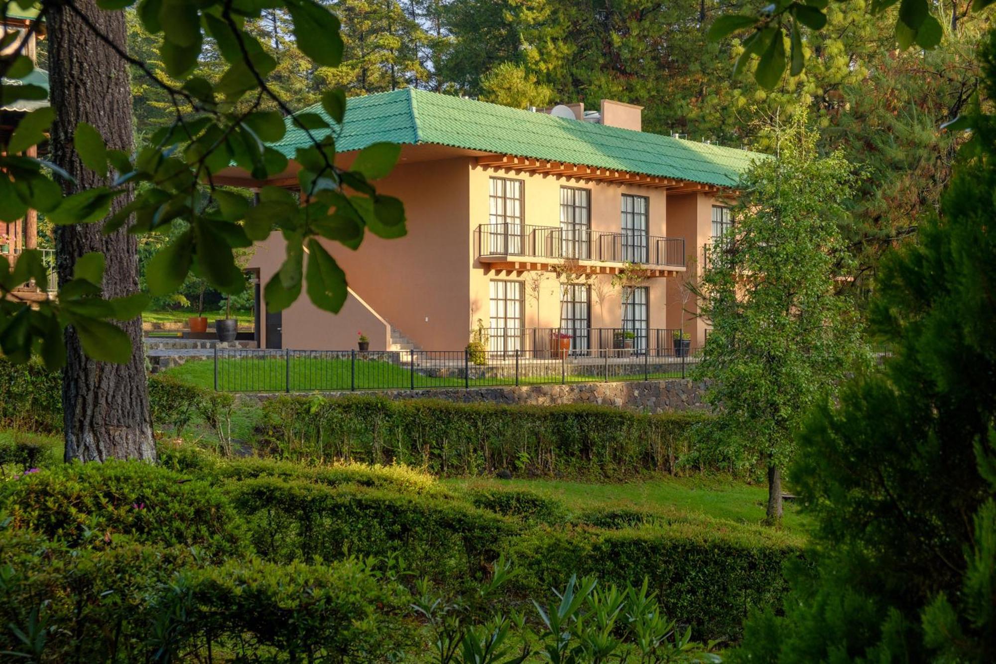 Zirahuen Forest And Resort Екстериор снимка