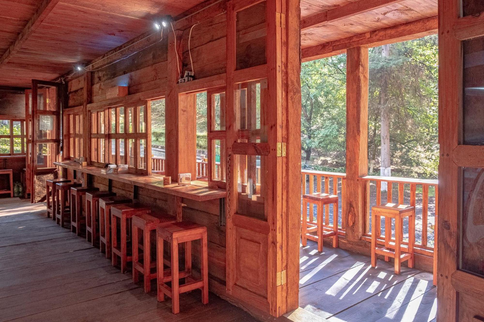 Zirahuen Forest And Resort Екстериор снимка