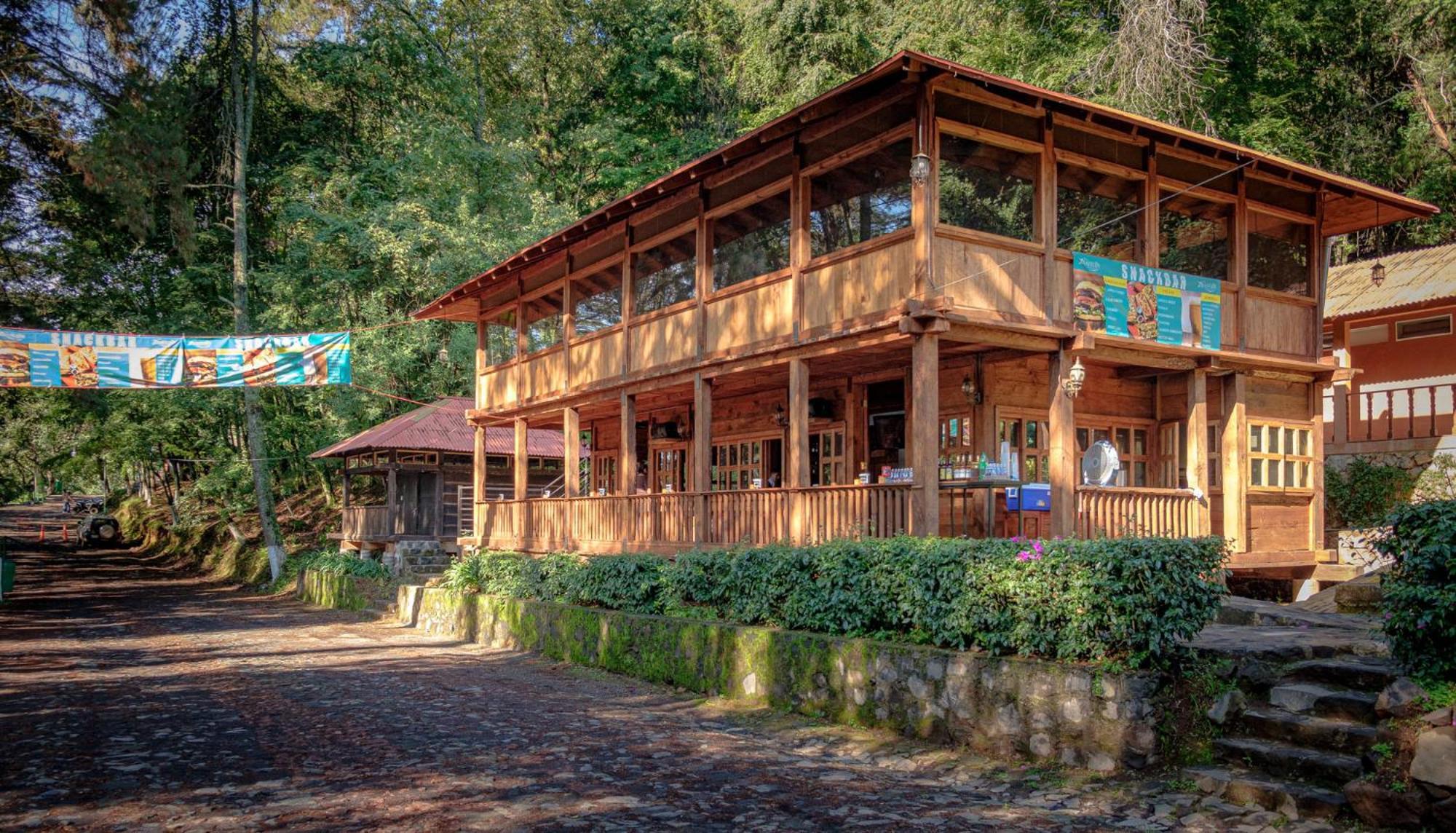 Zirahuen Forest And Resort Екстериор снимка