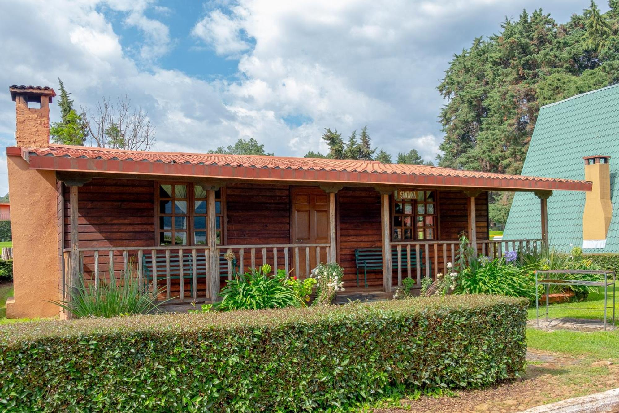 Zirahuen Forest And Resort Екстериор снимка