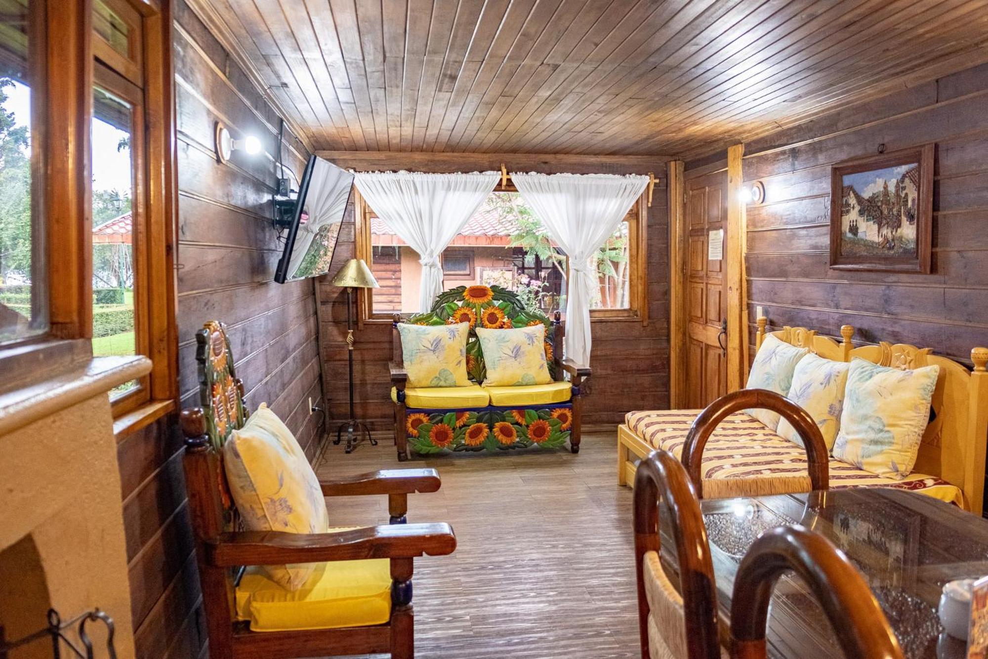 Zirahuen Forest And Resort Екстериор снимка