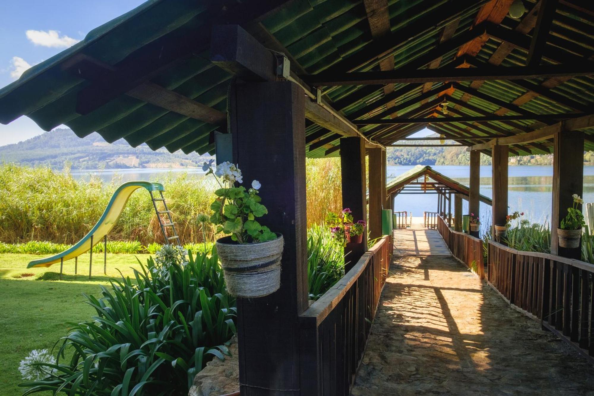 Zirahuen Forest And Resort Екстериор снимка