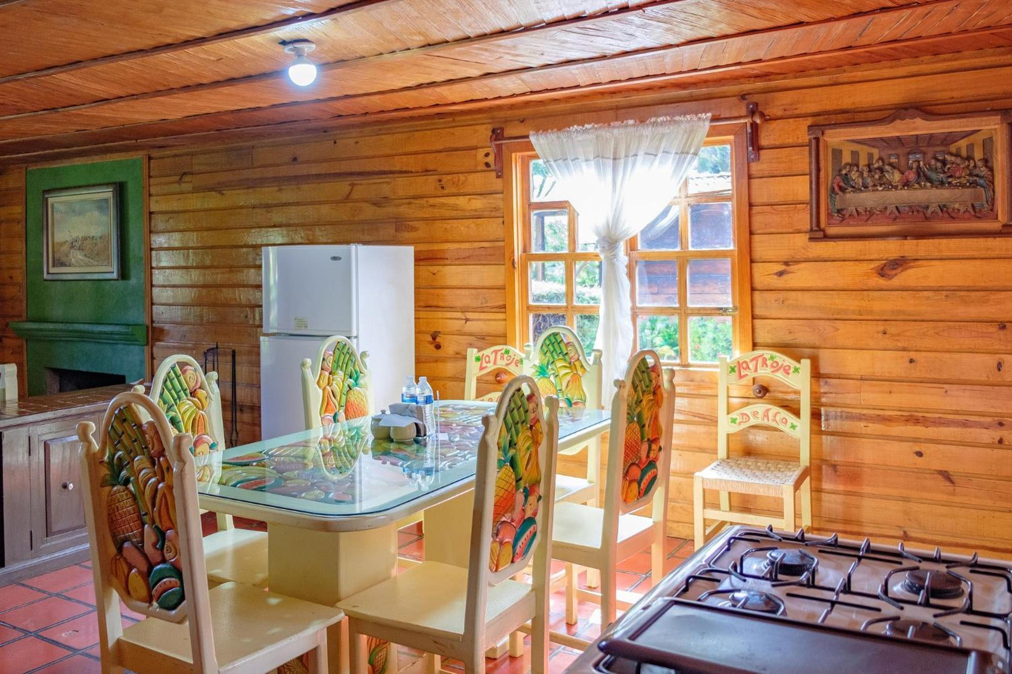 Zirahuen Forest And Resort Екстериор снимка